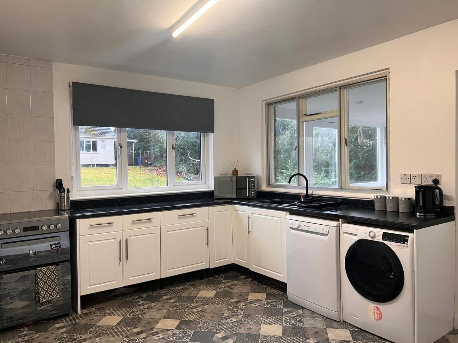 Shared House In Central Location Inverness Bagian luar foto