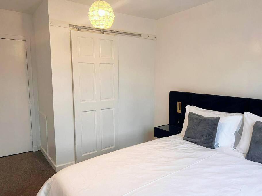 Shared House In Central Location Inverness Bagian luar foto