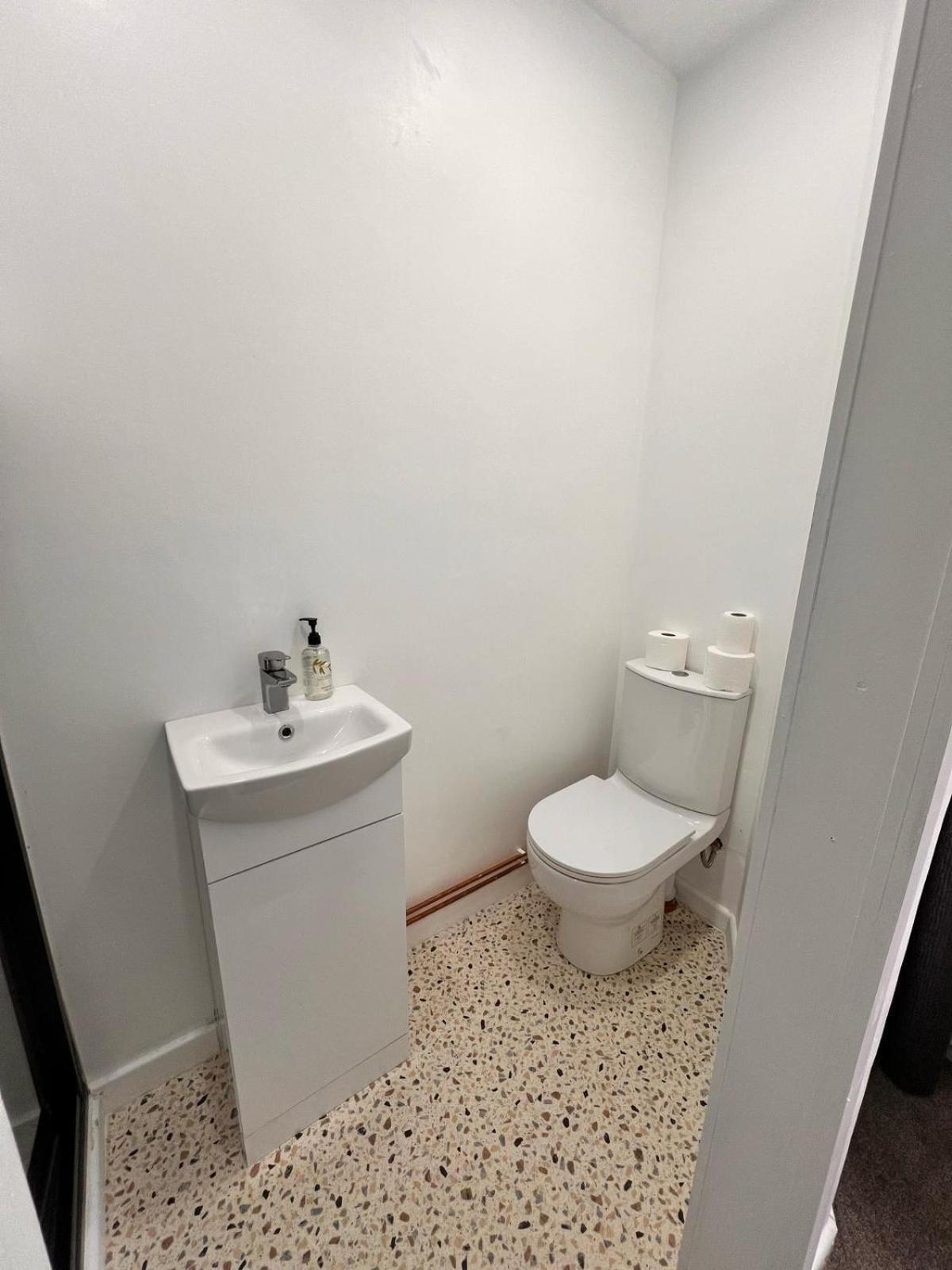 Shared House In Central Location Inverness Bagian luar foto