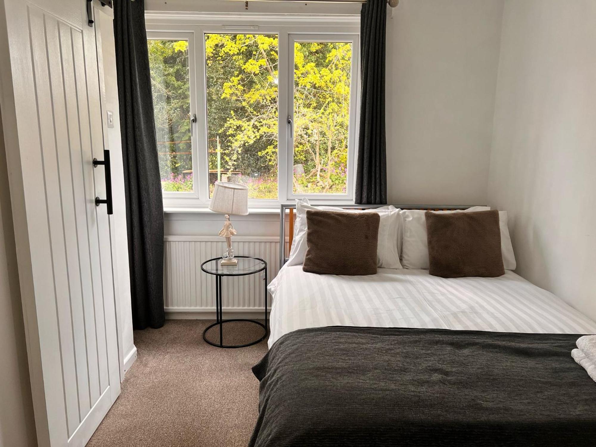 Shared House In Central Location Inverness Bagian luar foto